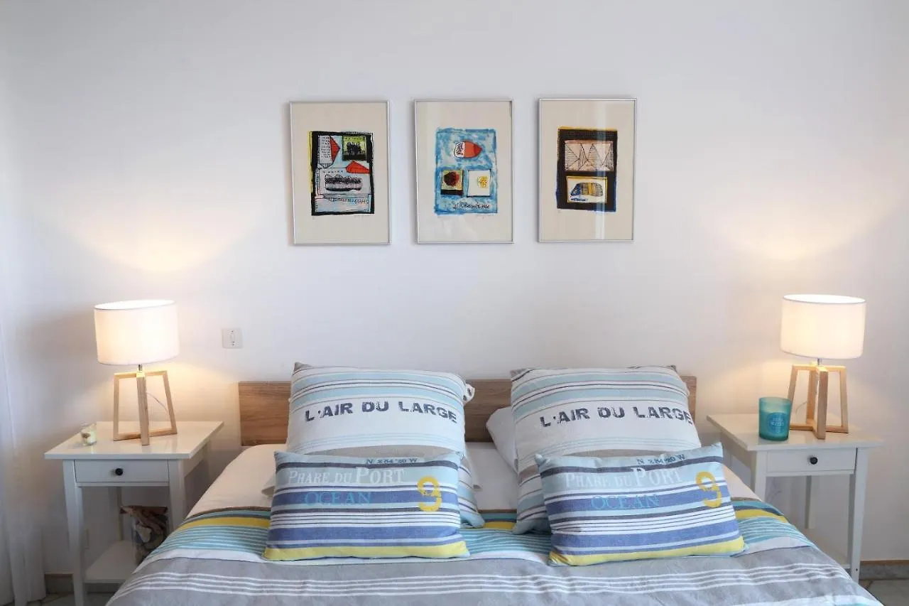 בית אירוח Tavernes Pantaiahomes - Clos De Susville - Vue Panoramique - Piscine - Jacuzzi